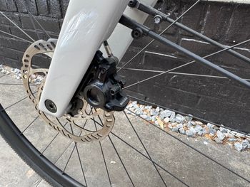 Canyon Roadlite:ON CF 9 LTD 2023 2023 Urban usato, Grigio chiaro — immagine 11 di 15