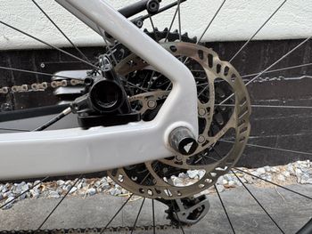 Canyon Roadlite:ON CF 9 LTD 2023 2023 Urban usato, Grigio chiaro — immagine 10 di 15