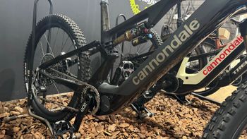 Used Cannondale Moterra SRAM XX1 Eagle AXS 2025 Mountainbike, Black — image 8 of 10