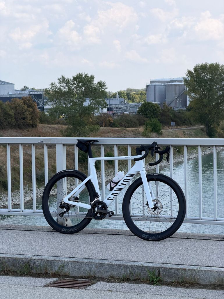 Brugt Canyon Aeroad CF SLX 7 Di2 2026 2026 Road & Gravel — billede 2 af 26