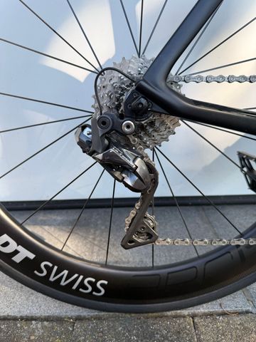 Brugt Canyon Aeroad CF SL 8.0 Di2 2019 2019 Road & Gravel — billede 3 af 8