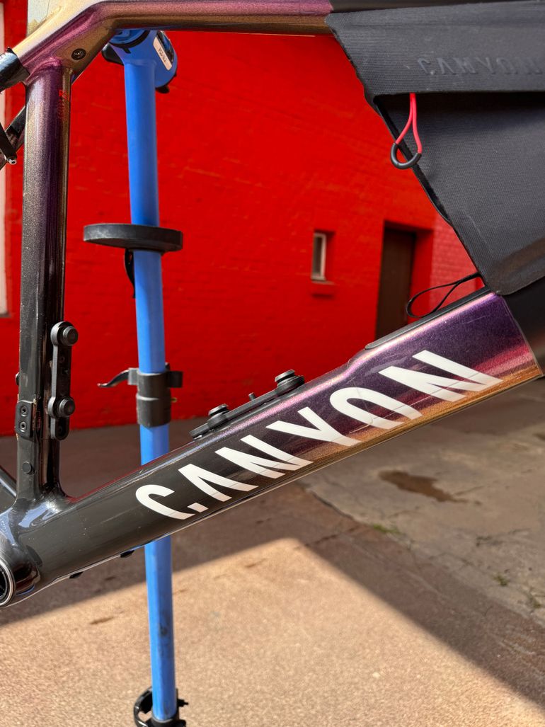 Canyon Grail CFR XPLR 2025 Frameset 2025 Road & Gravel usato, Viola — immagine 3 di 12