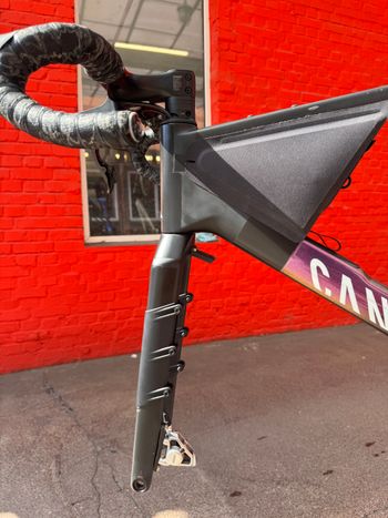 Canyon Grail CFR XPLR 2025 Frameset 2025 Road & Gravel usato, Viola — immagine 9 di 12
