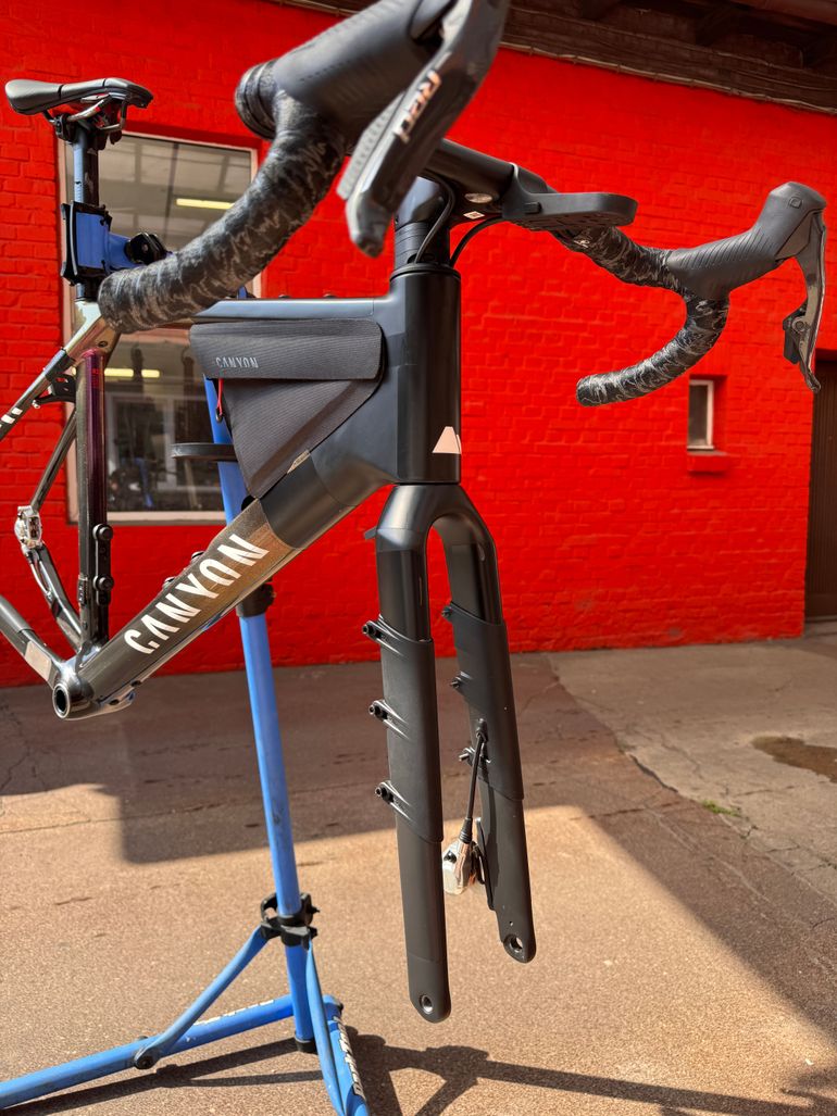 Canyon Grail CFR XPLR 2025 Frameset 2025 Road & Gravel usato, Viola — immagine 2 di 12