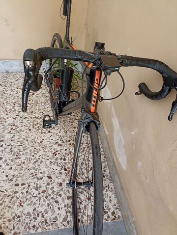 Used Giant Tcr Shimano Ultegra 2018 Road & Gravel, Orange — image 4 of 5