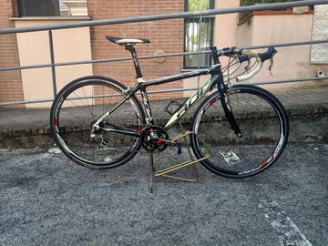 Used Roi Bike Custom Shimano Dura Ace 2010 Road & Gravel, White — image 2 of 5