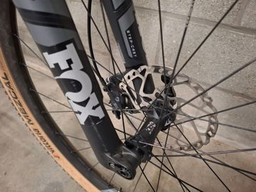 Gebrauchtes Canyon Lux Trail CF 7 2025 2025 Mountainbike, Hellgrau, 29 — Bild 8 von 16