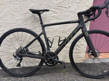 Tweedehands Scott Addict 20 2022 2022 Road & Gravel