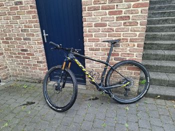 Gebrauchtes Scott scale shimano deore xt de +-9, 5kg 2016 Mountainbike, Schwarz — Bild 1 von 7