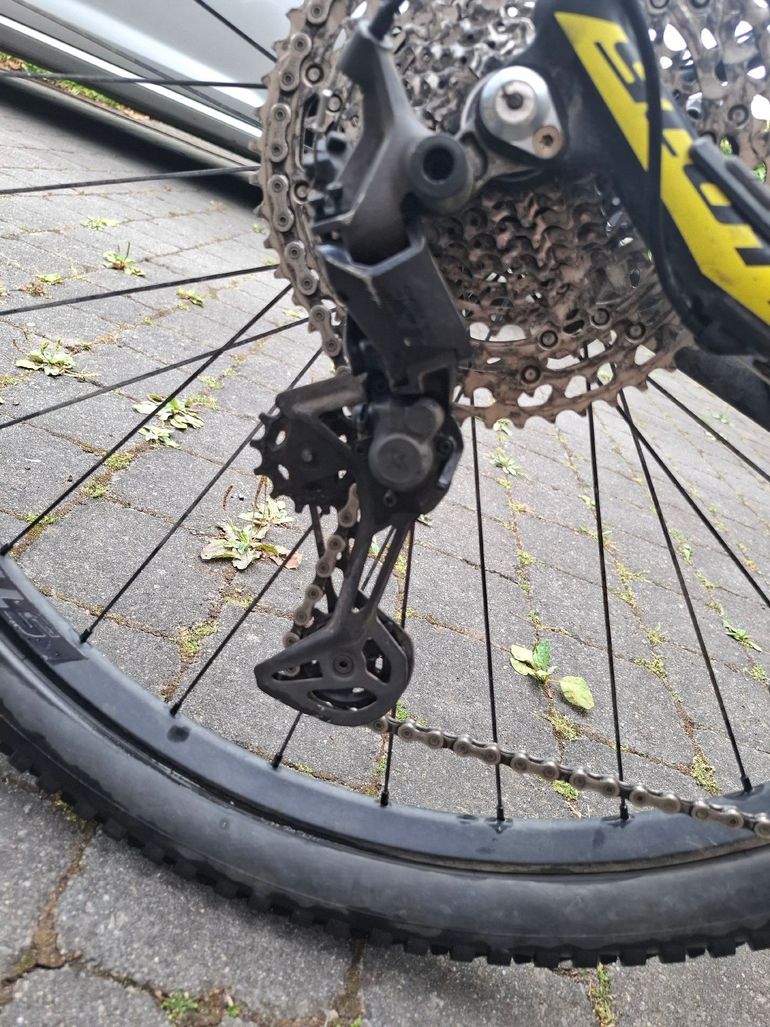 Gebrauchtes Scott scale shimano deore xt de +-9, 5kg 2016 Mountainbike, Schwarz — Bild 3 von 7