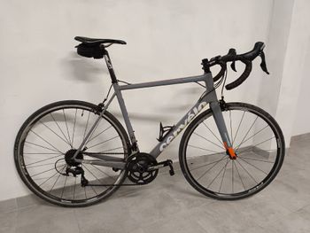 Used Cervélo R2 Shimano 105 2018 Road & Gravel, Light Gray — image 2 of 3
