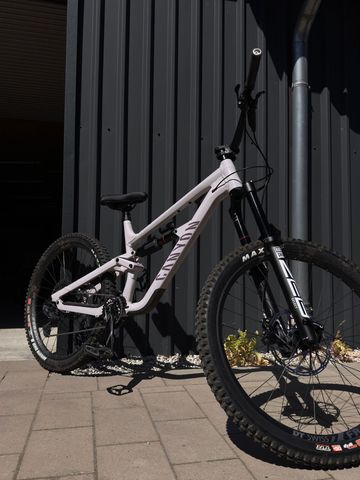 Brugt Canyon Torque Park AL 6 2024 2024 Mountainbike — billede 2 af 4