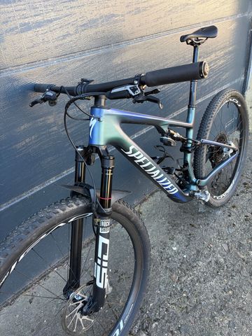 Used Specialized Epic 8 Pro 2025 2025 Mountainbike, Green, 29 — image 2 of 10