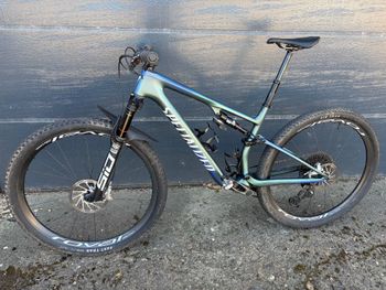 Gebrauchtes Specialized Epic 8 Pro 2025 2025 Mountainbike, Grün, 29 — Bild 1 von 10
