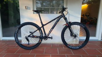 Käytetty Canyon Stoic 2 2023 2023 Mountainbike — kuva 1 / 4