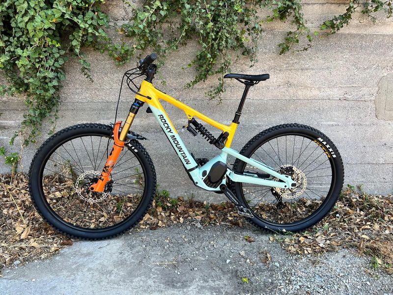 Rocky Mountain Altitude Powerplay Alloy 30 2023 2023 MTB de segunda mano