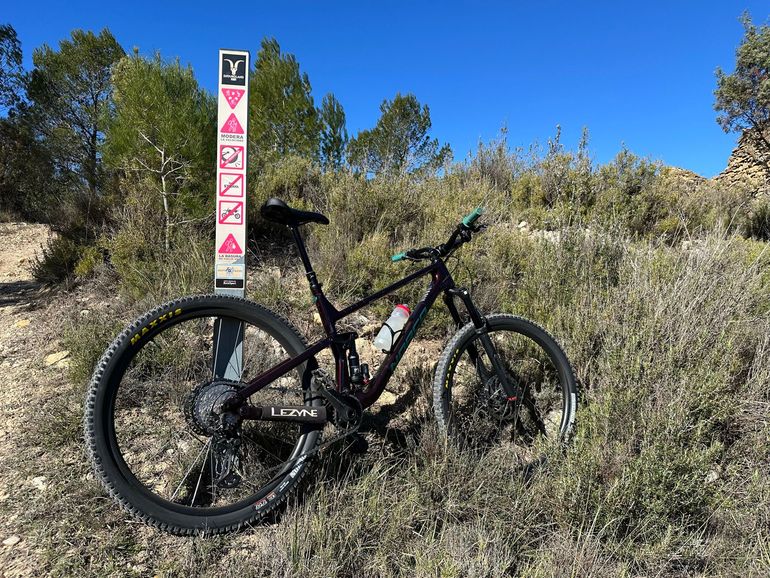 Used Norco Optic C2 SRAM 2021 2021 Mountainbike, Purple — image 2 of 3