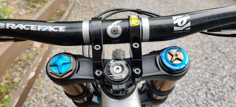 Brugt YT Industries TUES 27 CF Pro Race 2019 2019 Mountainbike — billede 10 af 13