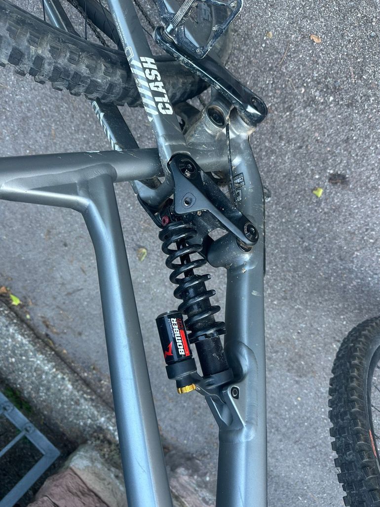 Gebrauchtes Commencal CLASH RACE 2021 2021 Mountainbike, Hellgrau, 27.5 — Bild 2 von 8