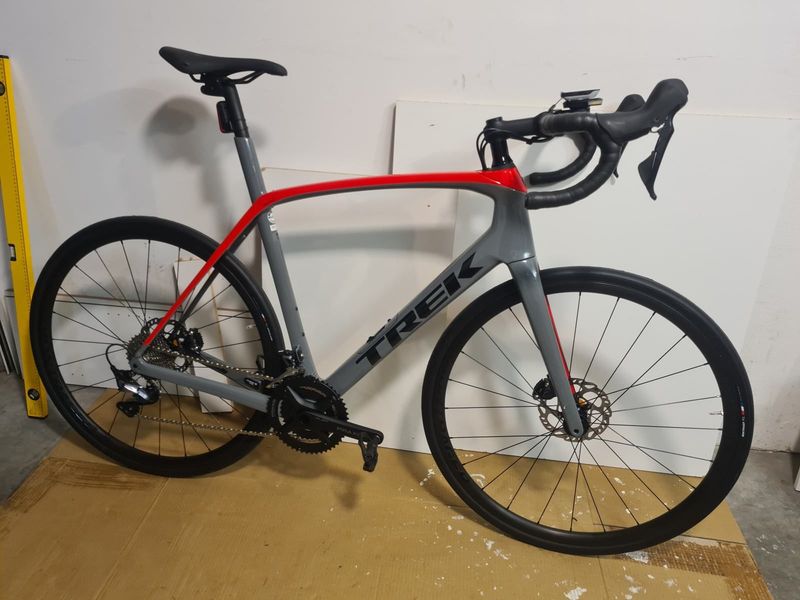 Trek domane Carbon Domane 2021 Gen3 With Upgrades (SL4 + Ultegra) 2021 Road & Gravel usato