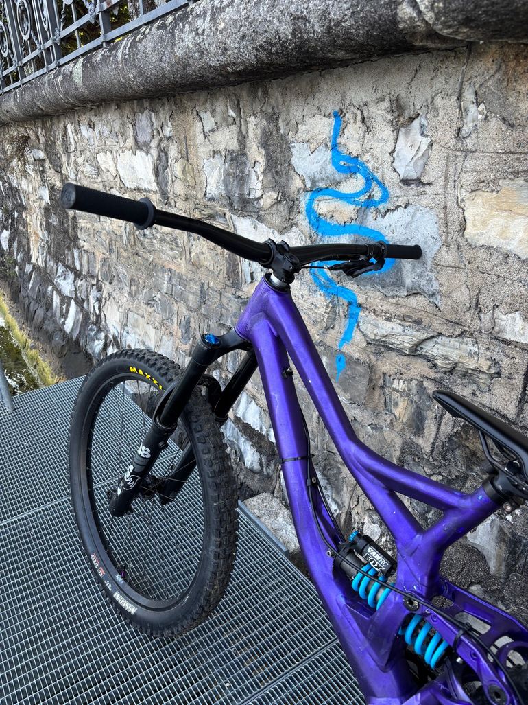 Gebrauchtes Specialized Demo 8 I 2015 2012 Mountainbike, Violett — Bild 8 von 10