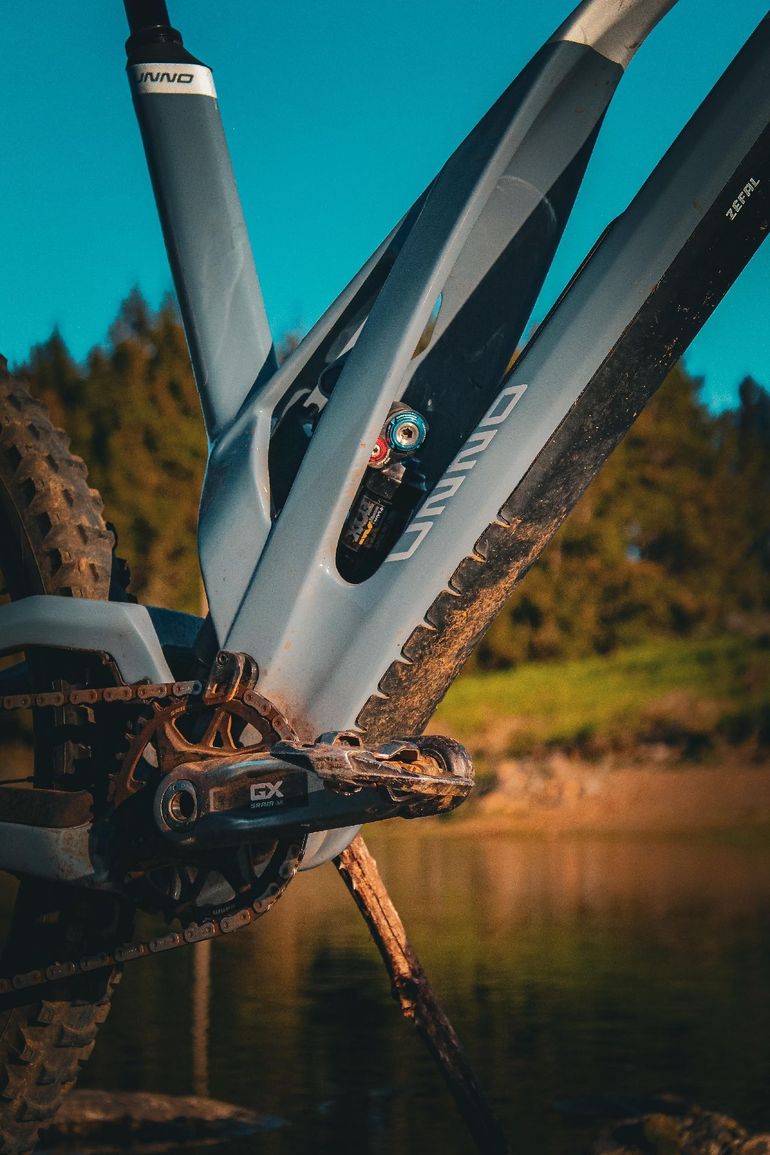Brugt UNNO BURN Race 2024 2024 Mountainbike — billede 5 af 6