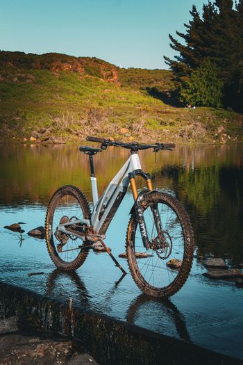 Brugt UNNO BURN Race 2024 2024 Mountainbike — billede 2 af 6
