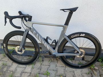 Canyon Aeroad CF SL 8 2023 2023 Road & Gravel de segunda mano