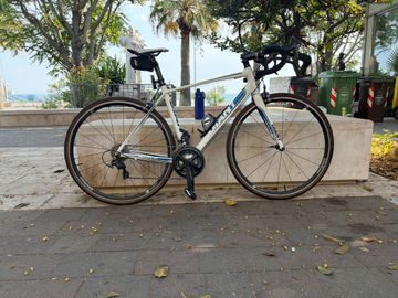 Used Giant Defy 1 2014 2014 Road & Gravel, White — image 6 of 8