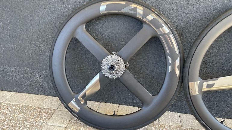 Used Cadex Custom Shimano Dura Ace Di2 2024 Road & Gravel, Light Gray — image 12 of 16