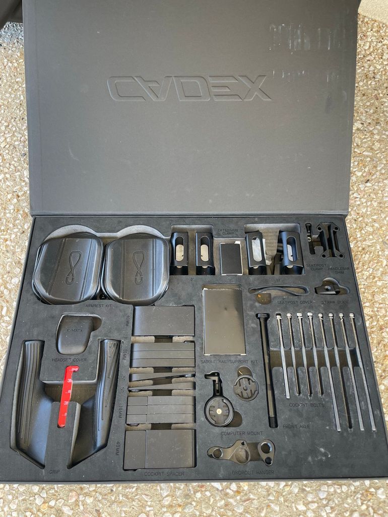 Used Cadex Custom Shimano Dura Ace Di2 2024 Road & Gravel, Light Gray — image 6 of 16