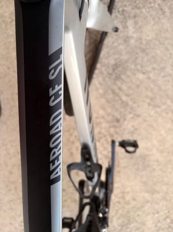 Używany Canyon Aeroad CF SL 8.0 2020 2020 Road & Gravel — zdjęcie 3 z 6