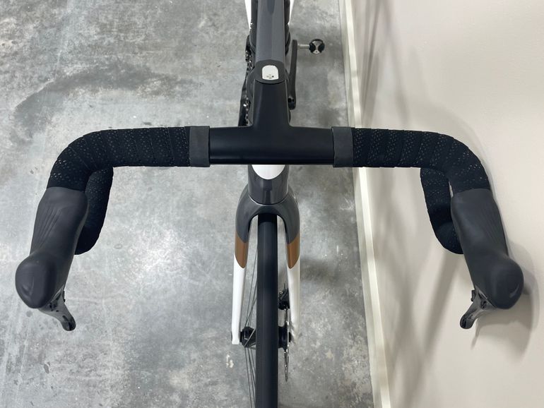 Used Colnago C68 2025 Road & Gravel, White — image 7 of 23