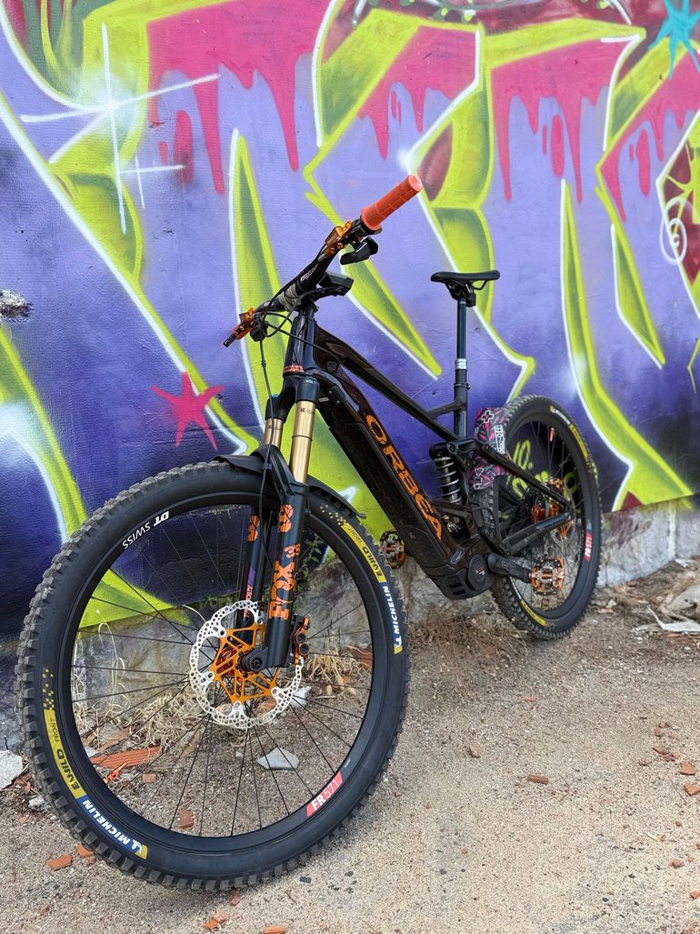 Brugt Orbea WILD FS M20 2022 2022 Mountainbike — billede 2 af 9