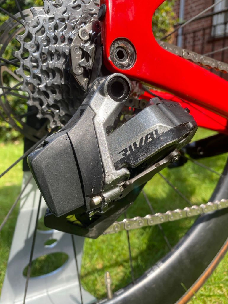 Brugt Canyon Aeroad CF SLX 7 eTap 2023 2023 Road & Gravel — billede 10 af 10