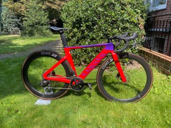 Brugt Canyon Aeroad CF SLX 7 eTap 2023 2023 Road & Gravel — billede 1 af 10