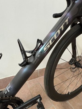 Used Scott Addict 10 2025 2025 Road & Gravel, Black — image 10 of 14