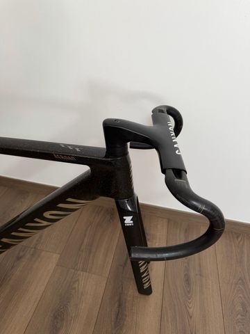 Used Canyon Aeroad CFR AXS 2025 Frameset 2025 Road & Gravel, Black — image 8 of 12