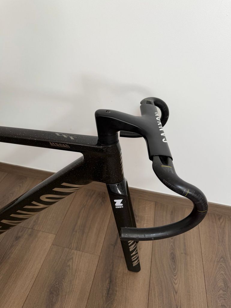 Gebrauchtes Canyon Aeroad CFR AXS 2025 Frameset 2025 Road & Gravel, Schwarz — Bild 8 von 12