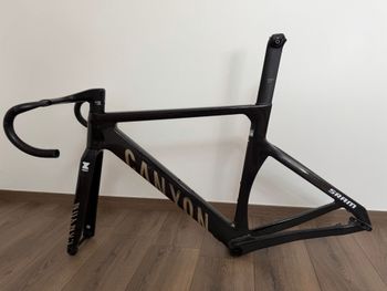 Gebrauchtes Canyon Aeroad CFR AXS 2025 Frameset 2025 Road & Gravel, Schwarz — Bild 2 von 12