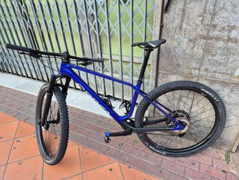 Orbea ALMA M20 2025 2025 Mountainbike usato, Blu — immagine 6 di 6