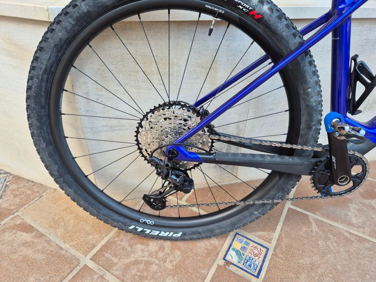 Orbea ALMA M20 2025 2025 Mountainbike usato, Blu — immagine 3 di 6