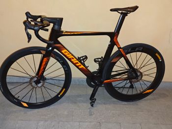 Gebrauchtes Giant Propel Advanced Pro Disc 2019 2019 Road & Gravel, Schwarz — Bild 2 von 6