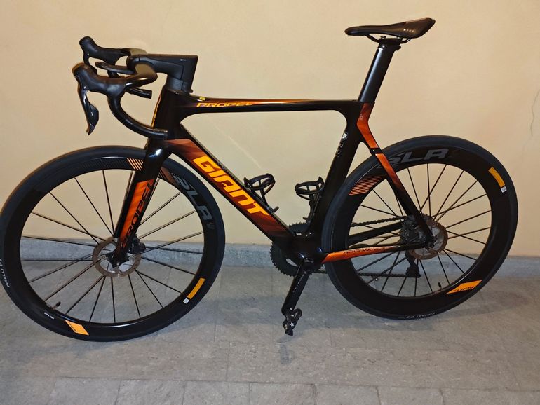 Gebrauchtes Giant Propel Advanced Pro Disc 2019 2019 Road & Gravel, Schwarz — Bild 2 von 6