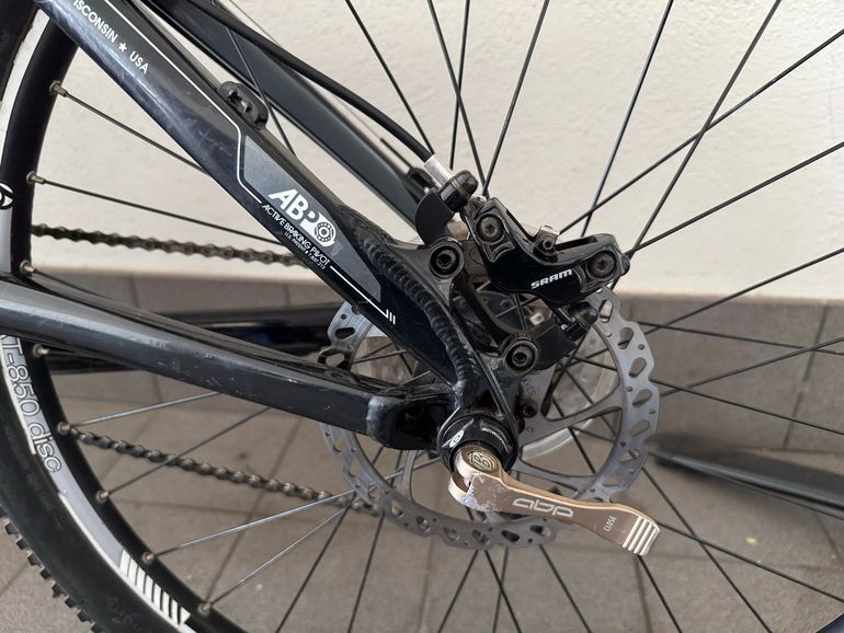 Tweedehands Trek Fuel EX 5 2012 2012 Mountainbike — afbeelding 8 van 9