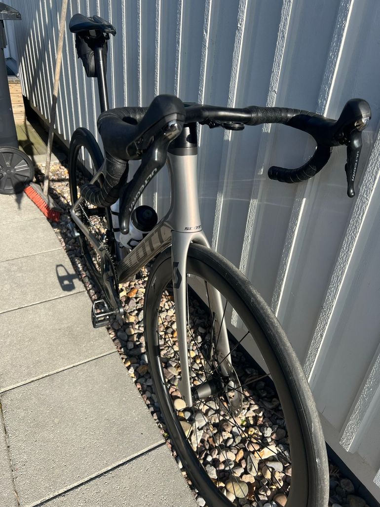 Käytetty Scott Foil RC 30 2022 2022 Road & Gravel — kuva 6 / 7