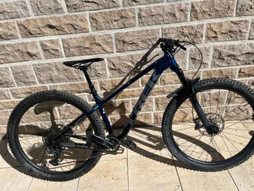 Used Trek Roscoe 8 2023 2023 MTB
