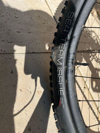 Used Trek Roscoe 8 2023 2023 Mountainbike, Blue, 27.5, 29 — image 6 of 22
