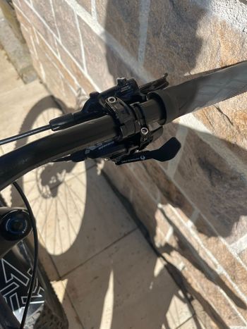 Used Trek Roscoe 8 2023 2023 Mountainbike, Blue, 27.5, 29 — image 17 of 22