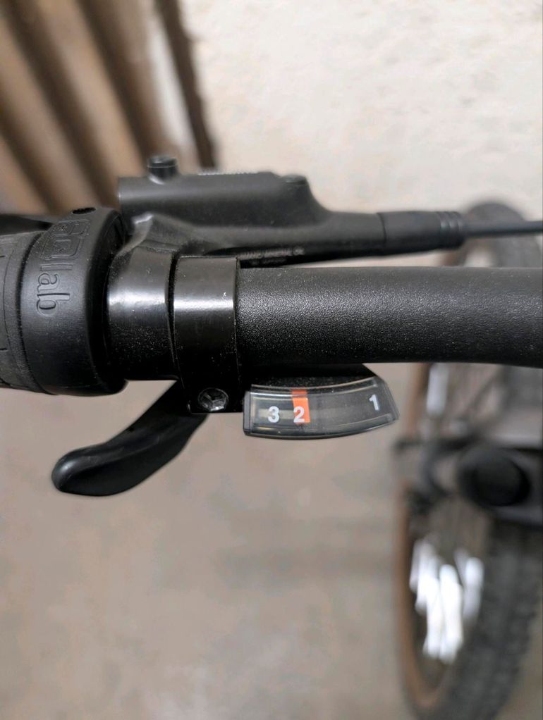 Used CUBE ACCESS WS PRO 2021 2021 Mountainbike, Light Gray, 27.5, 29 — image 10 of 13